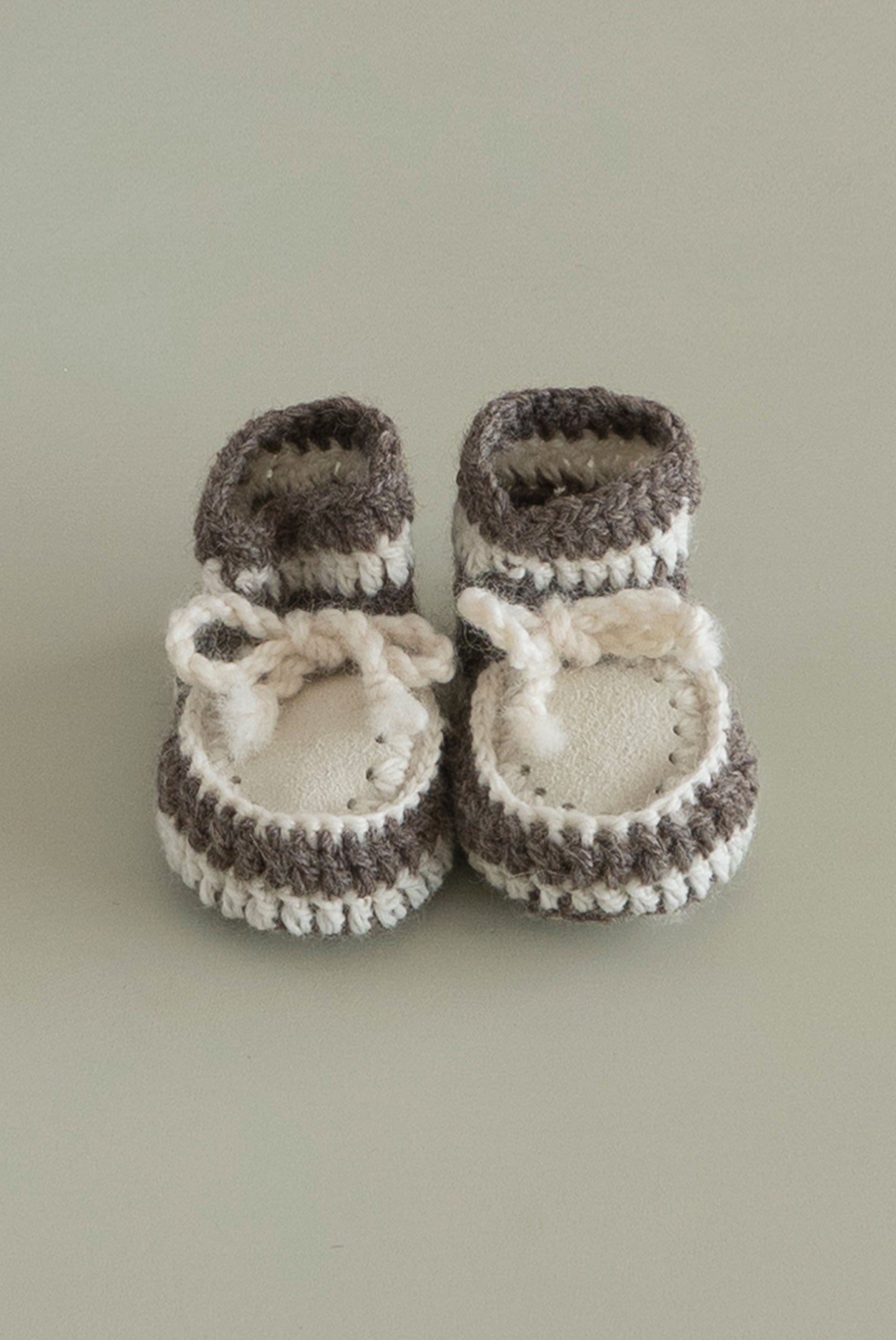 Classic Sheepskin Baby Bootie in Pepper
